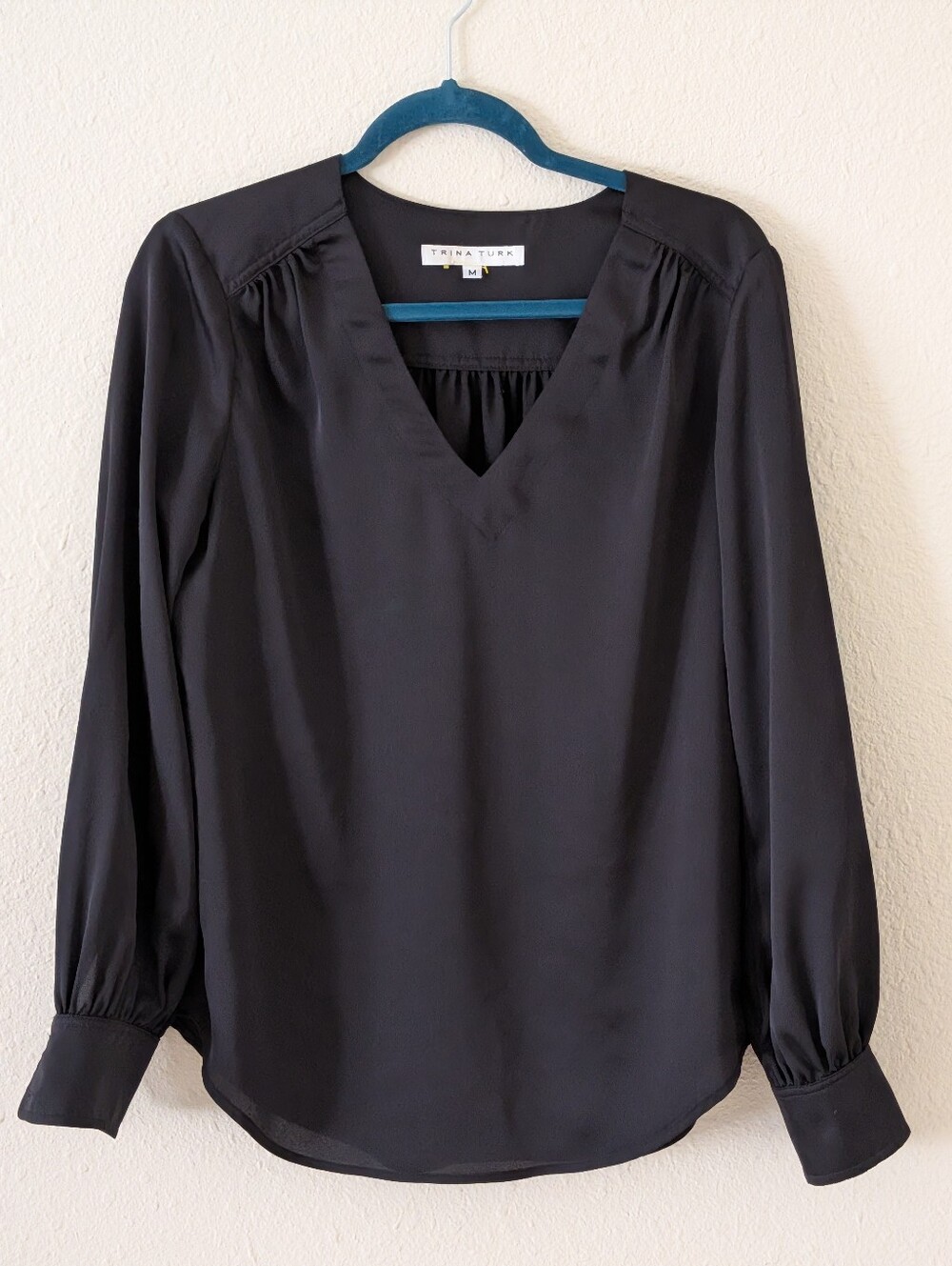 Trina Turk Black V-Neck Silky Blouse Size Medium